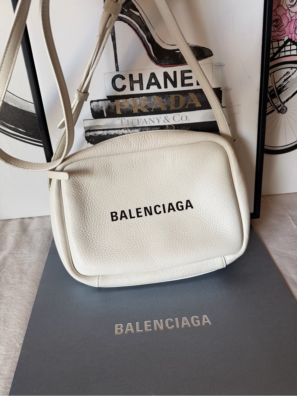 BALENCIAGA White Leather Camera Bag Crossbody - Picture 5 of 15